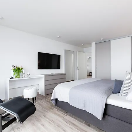 Sky 65 - Penthouse Mit Meerblick Fuer 6 Personen * أوبلينتيز