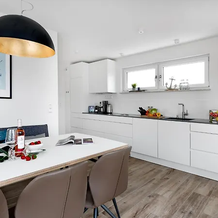 شقة Sky 65 - Penthouse Mit Meerblick Fuer 6 Personen